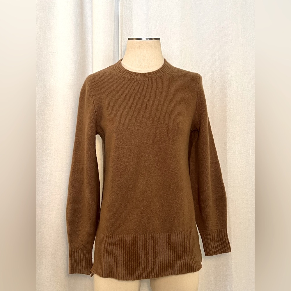 Camel Brown Banana Republic Sweater. XS
